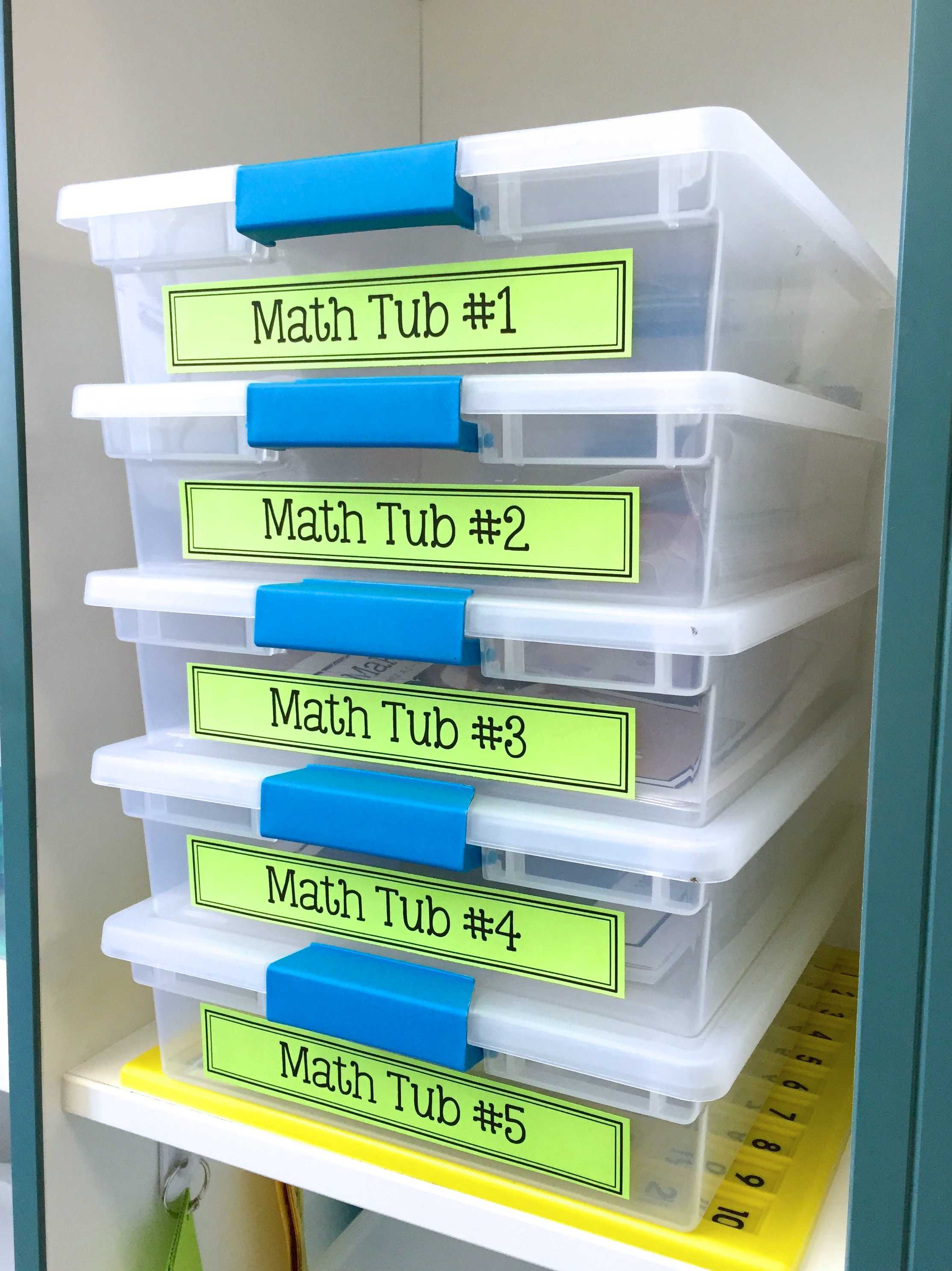 Overwhelmed by math centers? Check out these SIMPLE ideas for create predictable patterns and routines that allow for streamlined planning! 